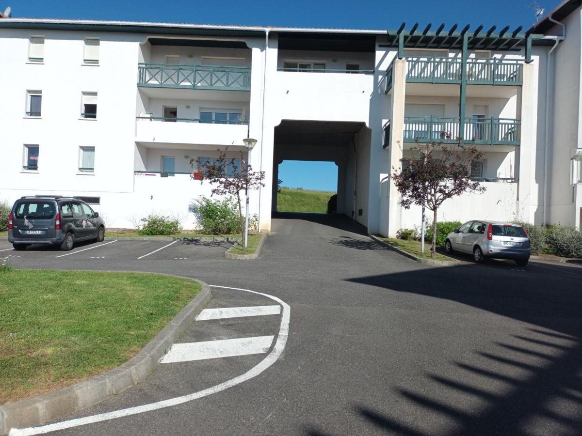 Calme T2 Avec Terrasse A Hendaye, Proche Plage - Fr-1-239-780 Exterior photo